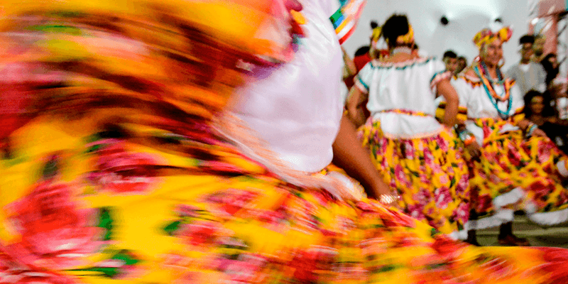 Saia Sambando: Cultura na Costura